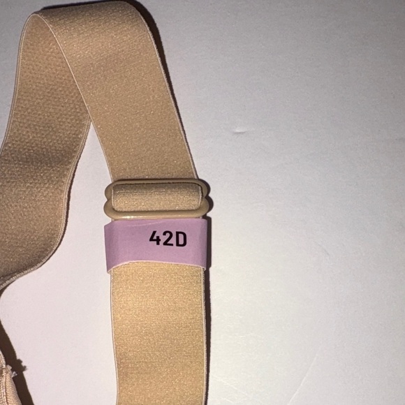 Vanity Fair Light Beige Bra - Picture 3 of 8